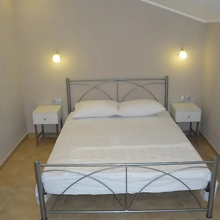 Amaryllis Studios Апартаменты *